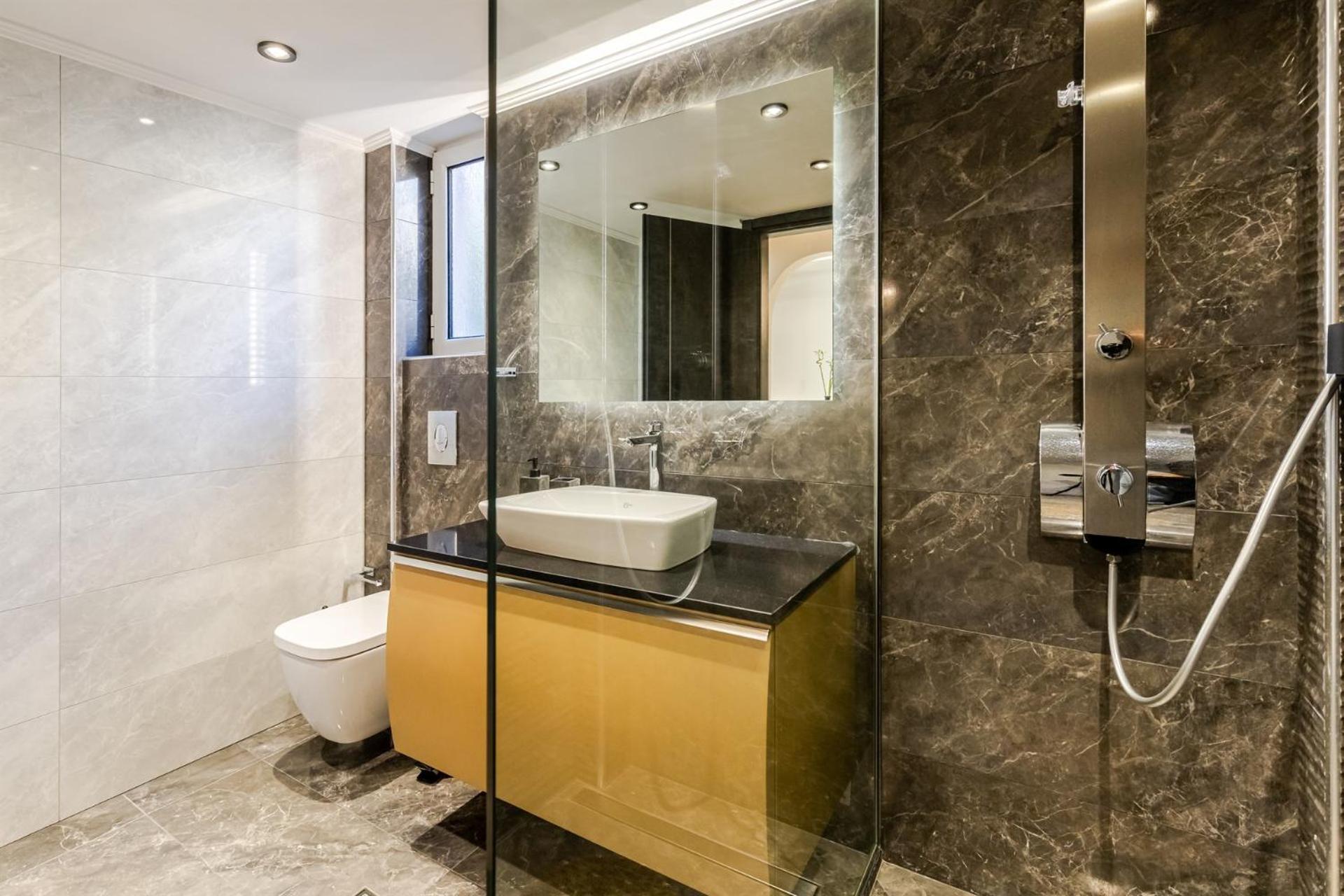 Vivian'S Luxury Suite 莫奈姆瓦夏 外观 照片